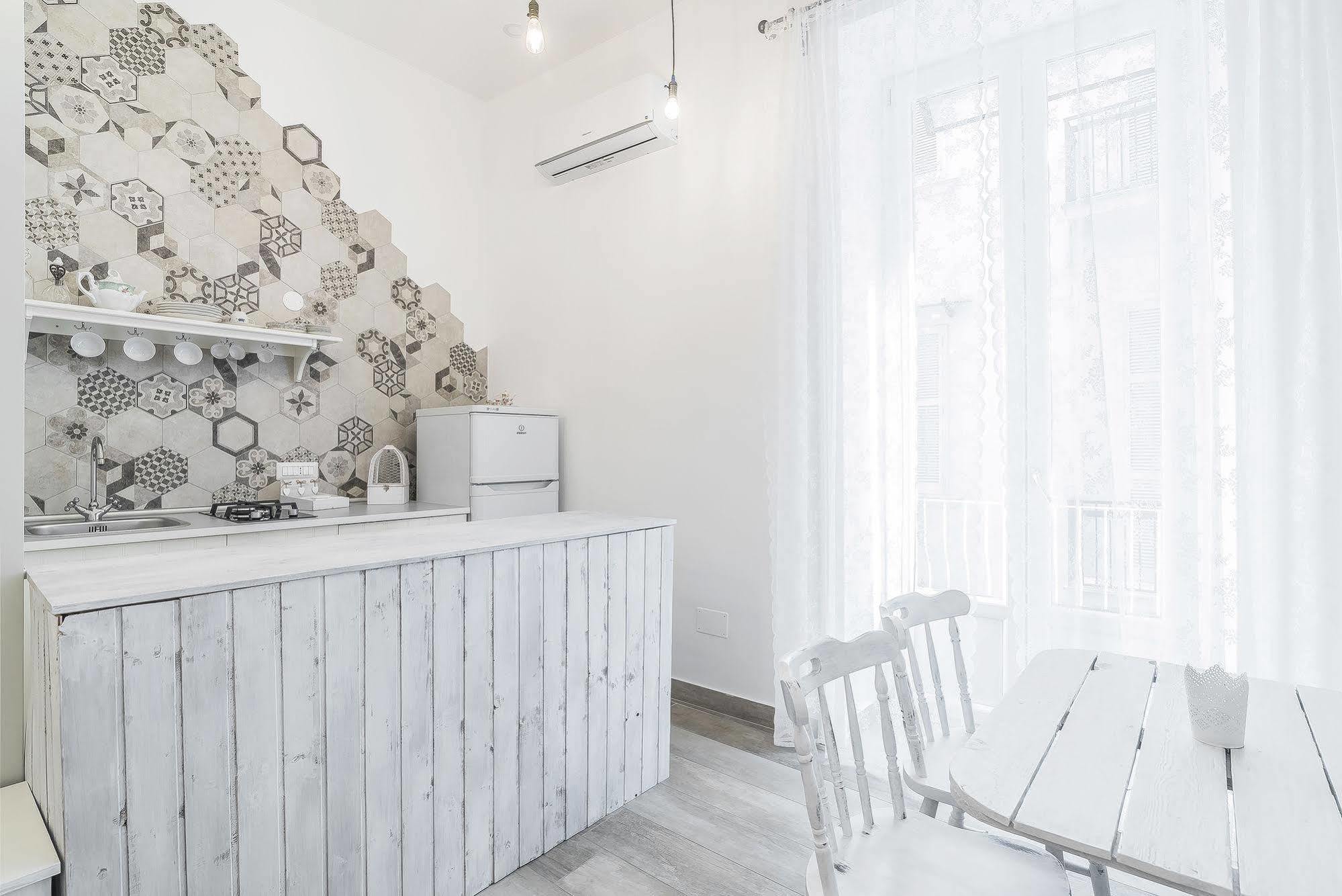 เล วิลลาเนลเล บีแอนด์บี Bed & Breakfast เนเปิลส์ ภายนอก รูปภาพ